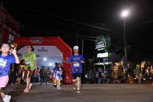 BIB: 4114
                            <button type="button" onclick="openModal(26265298)" class="btn btn-primary btn-sm float-right btn-popup" data-toggle="modal" data-target=".modal-high-quality">
                        <i class="fas fa-shopping-cart"></i> Add to Cart
                    </button>
                                            <button type="button" onclick="isThisMe(26265298, true)" class="btn btn-success btn-sm float-right btn-popup btn-isme hidden" data-toggle="tooltip" data-placement="bottom" title="นี่คือรูปของคุณใช่ไหม คลิกที่นี่เพื่อเอาเข้าอัลบั้ม">
                        <i class="fas fa-plus"></i> Add to album
                    </button>
                    <button type="button" onclick="isThisMe(26265298, false)" class="btn btn-warning btn-sm float-right btn-popup btn-isnotme hidden">
                        <i class="fas fa-ban"></i> Remove from album
                    </button>